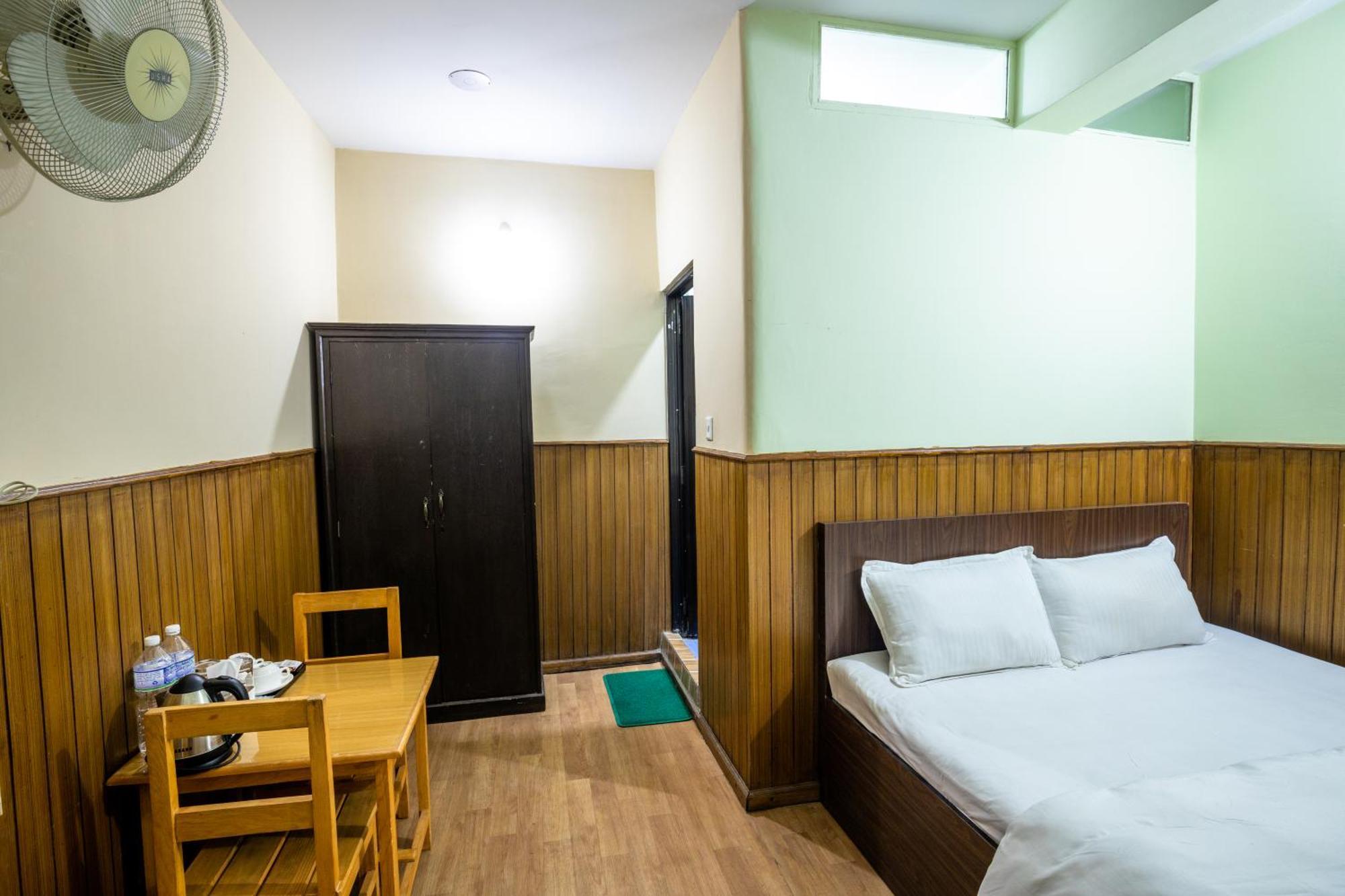 Hotel Harmony & Little Bites Bistro Jawlakhel Esterno foto